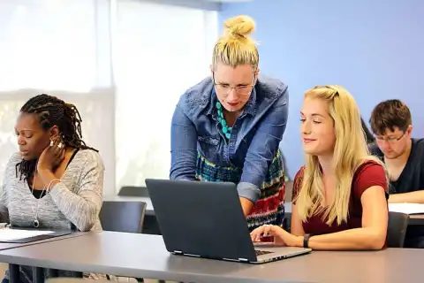 Diploma web development Oshawa