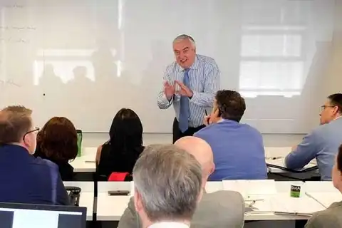 Master strategic business management Germany