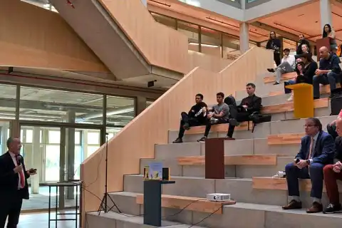 Master innovation entrepreneurship degree