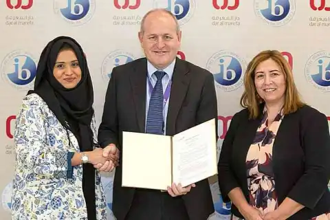 bachelor business information systems review