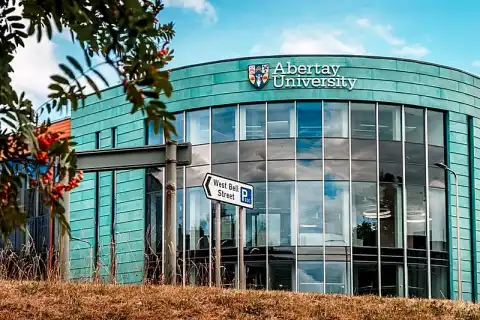 bachelor engineering-management abertay university
