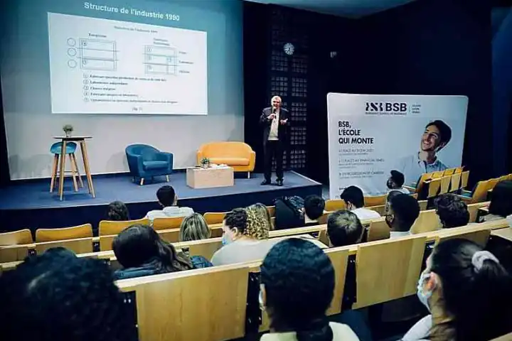 burgundy school business bsb international students