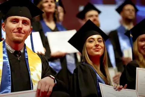 bachelor international management digital business tuition fees