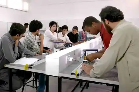 Bachelor electrical electronic engineering apply for international students