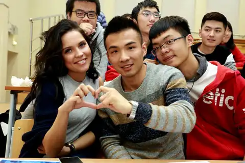 bachelor information technology paris american international university