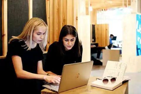 bachelor fashion design print review