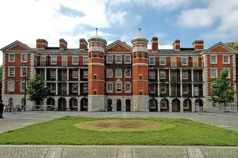 bachelor fine art chelsea college degree