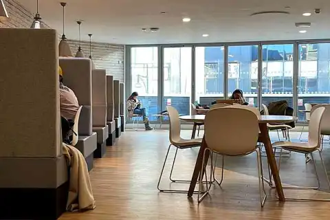 бакалавриат модная спортивная одежда великобритания