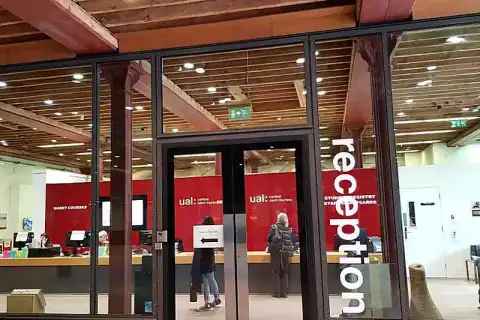 bachelor fashion communication journalism degree