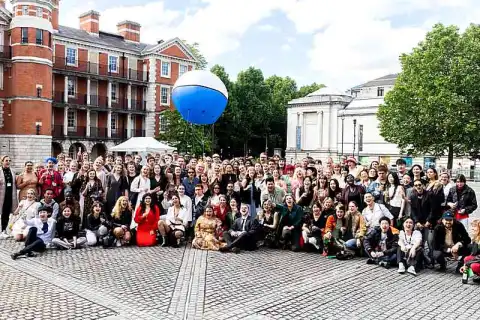 bachelor fashion public relations communication degree