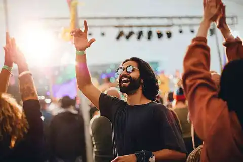 bachelor fashion public relations communication united kingdom