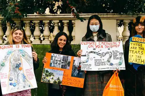 bachelor design management united kingdom