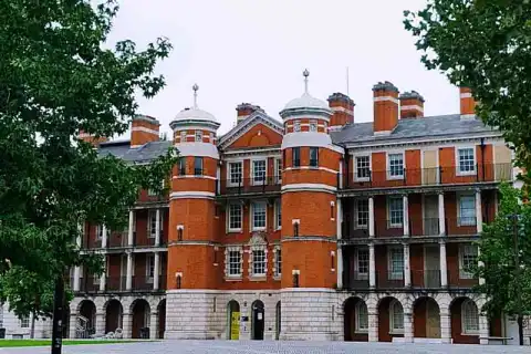 master curating collections review