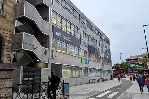 bachelor photography creative industries tuition fees